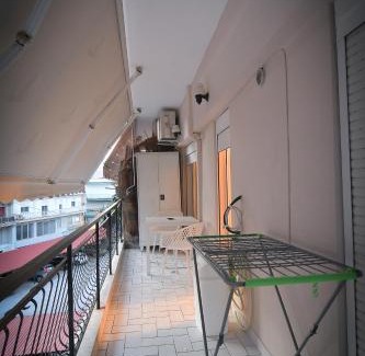 Katerini Apartamento | Zeusplace Black and White Retreat