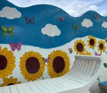 Zhiben Casa | Zhiben Sunflower Bed and Breakfast