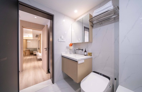 Downtown Shanghai Hotel | ZHome-Modern 3 bedrooms apartment