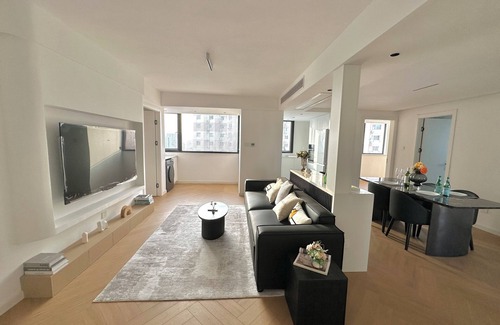 Shanghai Apartamento | Zhome-Parkville Three bedrooms with city view-Near Xin Tian Di