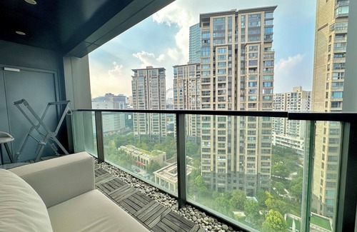 Downtown Shanghai Apartamento | ZHome-SuHe Luxury Mansion-Near NanJing Road