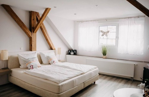 Wachenheim an der Weinstrasse Cama Y Desayuno | Zimmer2 - Altstadt-residenz