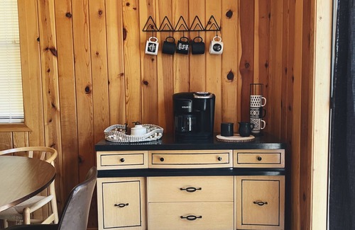 Ruidoso Cabina | Zia Den Cabin located beneath the Ruidoso Pines