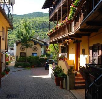 Nus Casa | Zia Letizia