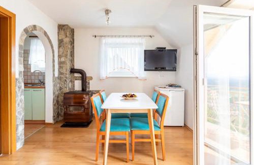 Semic Casa | Zidanica-Vineyard Cottage Jakše