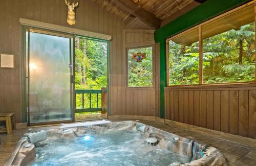 Rhododendron Casa | ZigZag Basecamp · Cozy Cabin Perfect for Nature Escapes w/Hot Tub