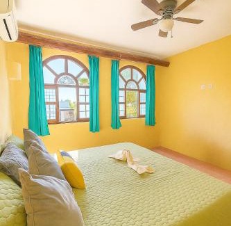 Ixtapa - Zihuatanejo Casa | Zihua 6bed 3bath Home for 12 with Direct Access to Beach