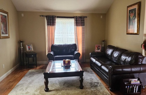 Fitchburg Casa | ZIMLADY PEACEFUL DWELLINGS. CLEAN QUEIT & PEACEFUL RESIDENCE