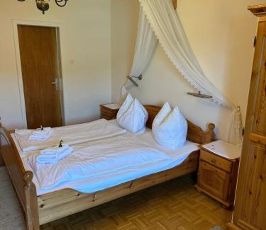 Poertschach am Woerthersee Cama Y Desayuno | Zimmer am See