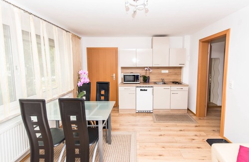 Pausendorf Casa | Zimmer Ferienwohnung Yassi