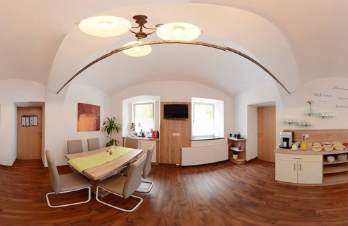 Pausendorf Casa | Zimmer Ferienwohnung Yassi