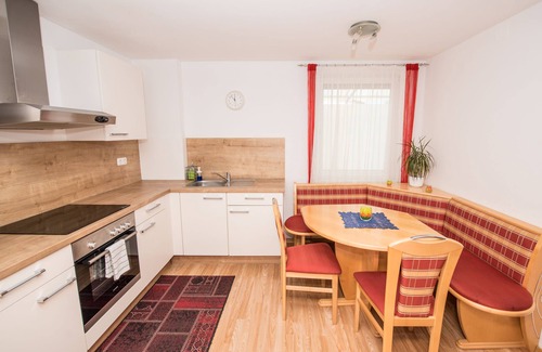 Pausendorf Casa | Zimmer Ferienwohnung Yassi