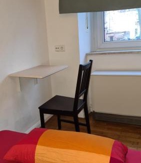 Zellerau Casa | Zimmer in zentraler Lage/Room near downtown