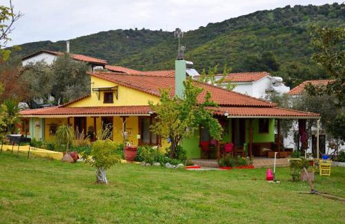 Troulos Casa | Zina's House
