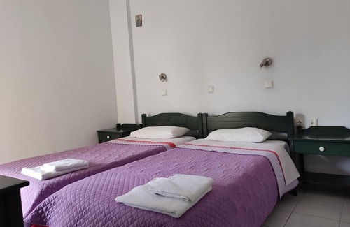 Agii Apostoli Apartamento | Zinovia One-Bedroom Apartment with Balcony