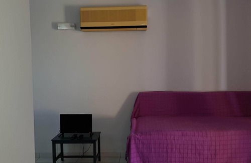 Agii Apostoli Apartamento | Apartamento de 1 dormitorio con balcón en Zinovia 1
