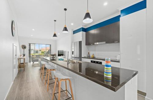 Aldinga Beach Casa | Zion By The Sea - Aldinga Beach - C21 SouthCoast Holidays