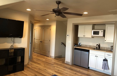 Hurricane Casa | Zion getaway duplex style home 4 bedroom 2 bathroom next to sand hollow and Zion