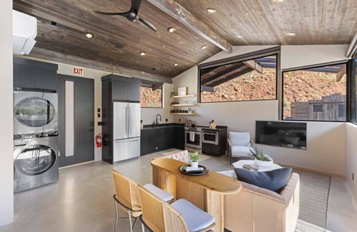 Zion National Park South Entrance Apartamento | Zion loft | Canyon Views | Unit 1