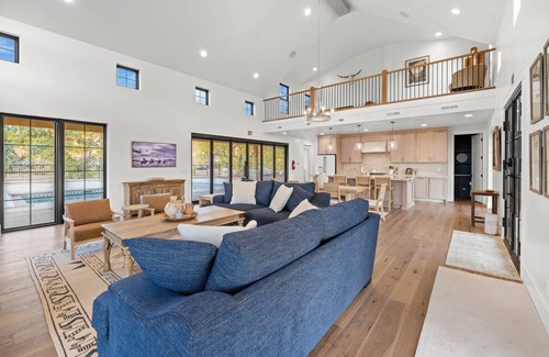 Virgin Apartamento | Zion Rivefront Farmhouse