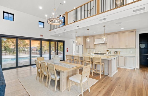 Virgin Apartamento | Zion Rivefront Farmhouse