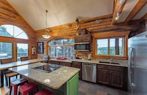 Zion National Park East Entrance Casa | Zion Views- The Ranch House +Resort Access