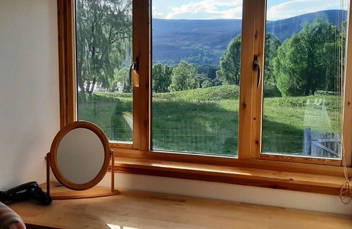 Alvie Casa | Zippity-Do-Da House, 4 Bedroom, 4 Bathroom, Cinema Room and Hot Tub.