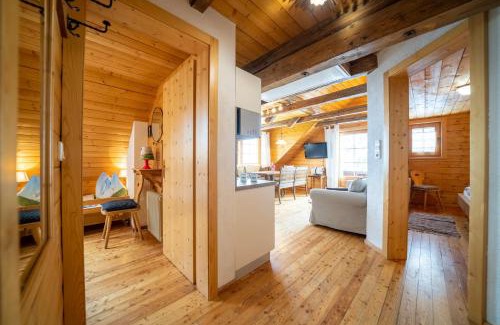Reichenau Apartamento | Zirbenhütte am Falkert auf der Heidi-Alm