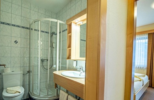 Bad Kleinkirchheim Cabaña | Zirbenzimmer - Gasthof Raunig
