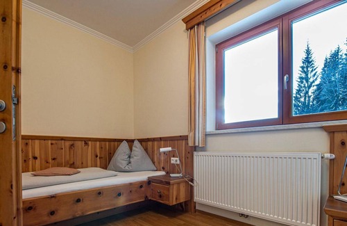Bad Kleinkirchheim Cabaña | Zirbenzimmer - Gasthof Raunig