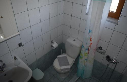 Perama Apartamento | Zisis Garden Studios