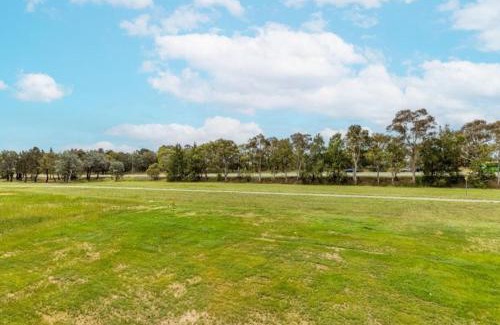 Bruce Apartamento | ZMITH Apartment - BROOKE, Near AIS, GIO Stadium, UC, & Nth - Canberra Hospital