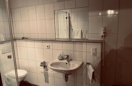 Grevenbroich Casa | ZMM-Vermietung (Zimmer/Messe/Monteur)