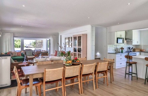 Onrus Casa | Zo'luha - Spacious family home | Mountain View