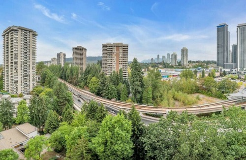 Burnaby Apartamento | Zodiac 2BDR+2BATH Taurus Palace @ Lougheed I