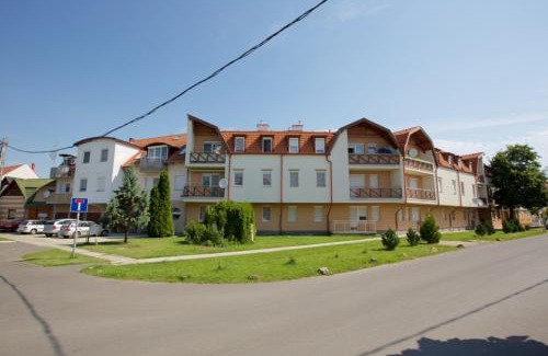 Hajduszoboszlo Apartamento | Zoli Apartmanok-Anna Kölcsey 32