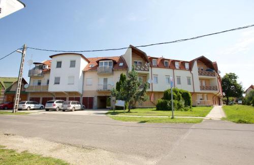 Hajduszoboszlo Apartamento | Zoli Apartmanok-Timi Kölcsey 34-36