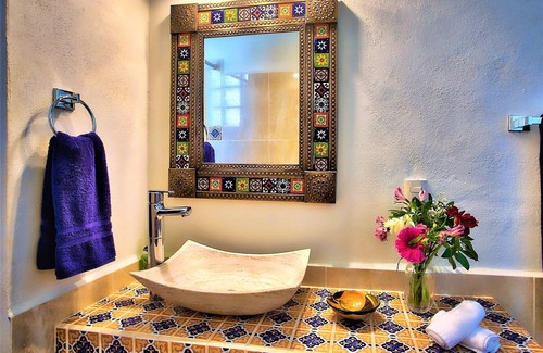 Bucerías Casa | ZONA DORADA~1 BED/1 1/2 BATH~1 BLOCK to BEACH~FULL KITCHEN~A/C~LAUNDRY~HEAT POOL