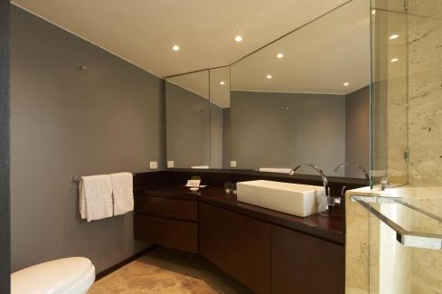 Financial District Apartamento | Zona G Charm Modern Comfort with King Bed 401