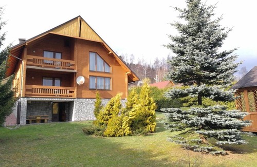 Skhidnytsya Casa | Zrub