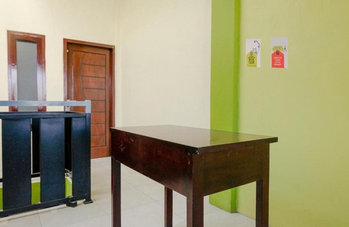 Kalipuro Hotel | Zulfina Homestay Syariah RedPartner