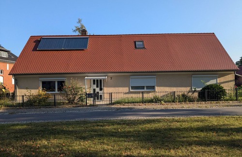 Lauta Apartamento | Zum alten Konsum - Holiday home Sydom with two apartments
