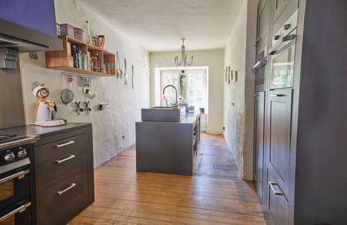 Historic Downtown Casa | Zum Anker: Het Thematsich Huis aan de Moezel Voor