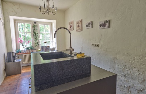 Historic Downtown Casa | Zum Anker: Het Thematsich Huis aan de Moezel Voor