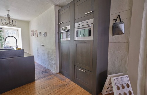 Historic Downtown Casa | Zum Anker: Het Thematsich Huis aan de Moezel Voor