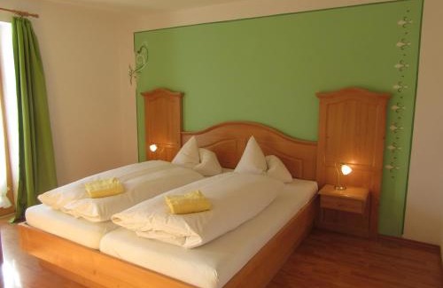 Luitpolderhofe Apartamento | Zum Heisn