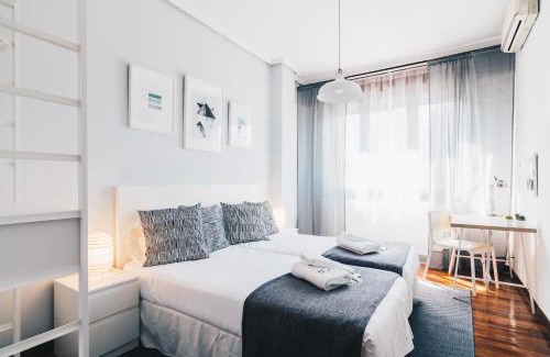 Uribarri Apartamento | Zumalakarregi Apartment by People Rentals