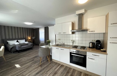 Weida Casa | Zur Altstadt - Am Fuße der Osterburg - Gaststätte, Pension, FEWO