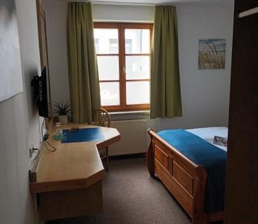 Kuemmersbruck Hotel | Zur Post Kümmersbruck Hotel & Tiny Houses