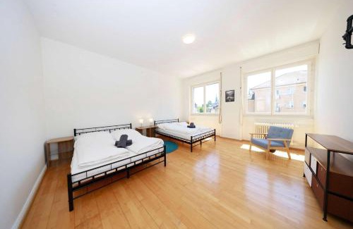 Sihlfeld Apartamento | Zurich City Gem Steps to Tram Family & group
